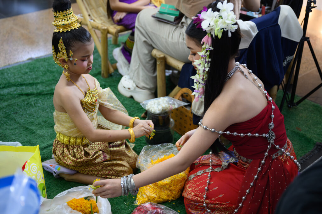 Thai cultural ceremony, Austin–Chiang Mai delegation
